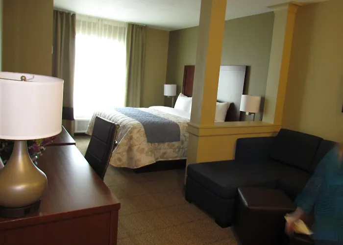 Hotel Heartland And 3*