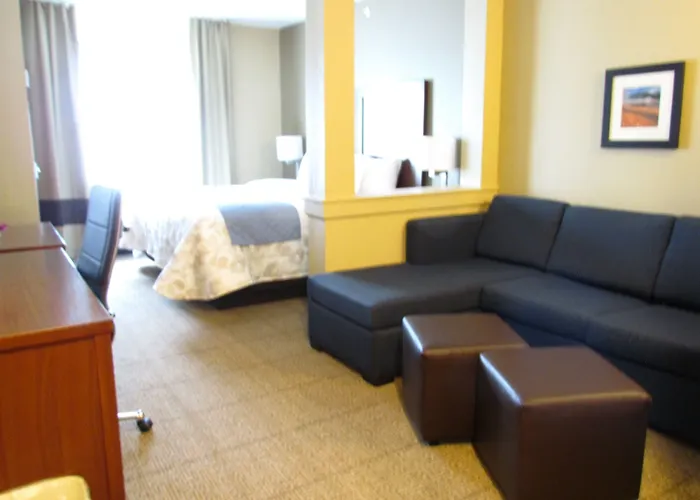 Hotel Heartland And Wheatland