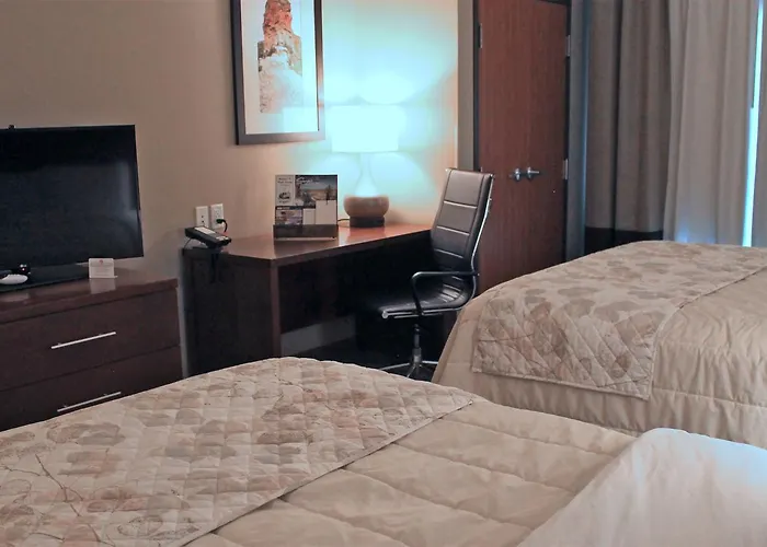 Hotel Heartland And