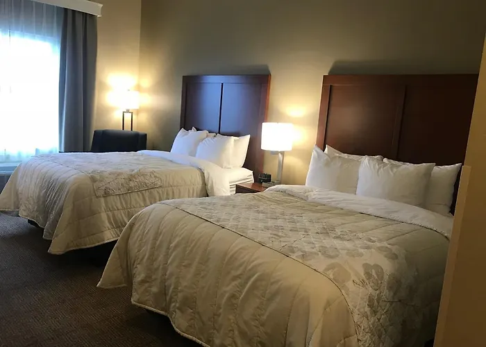 Hotel Heartland And Wheatland