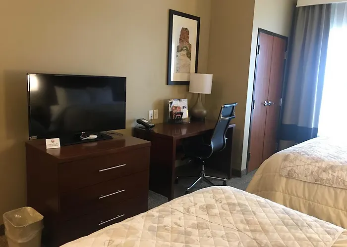 Heartland And Hotel